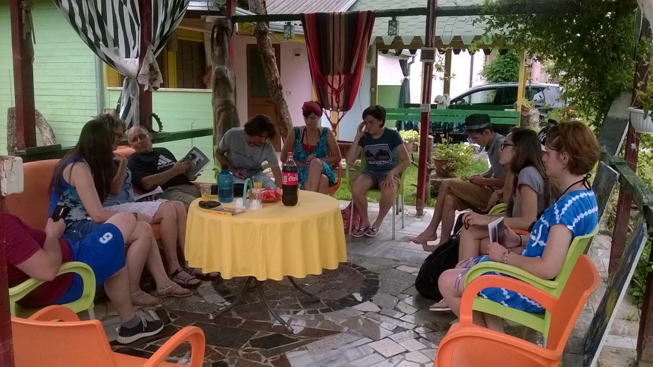 Kolonia E Artistave Velipojë Exterior foto