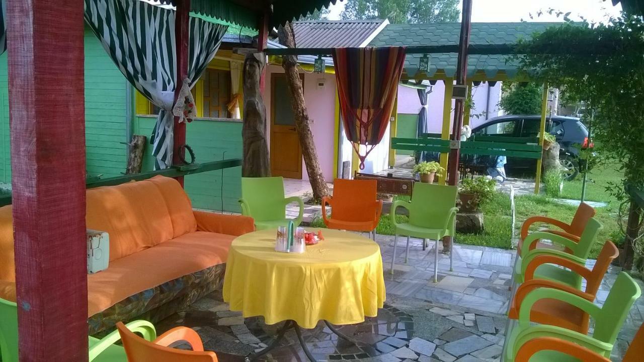 Kolonia E Artistave Velipojë Exterior foto